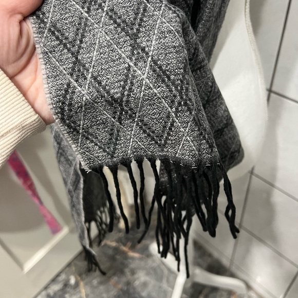 Joseph & Lyman Mens Scarf - Picture 3 of 4